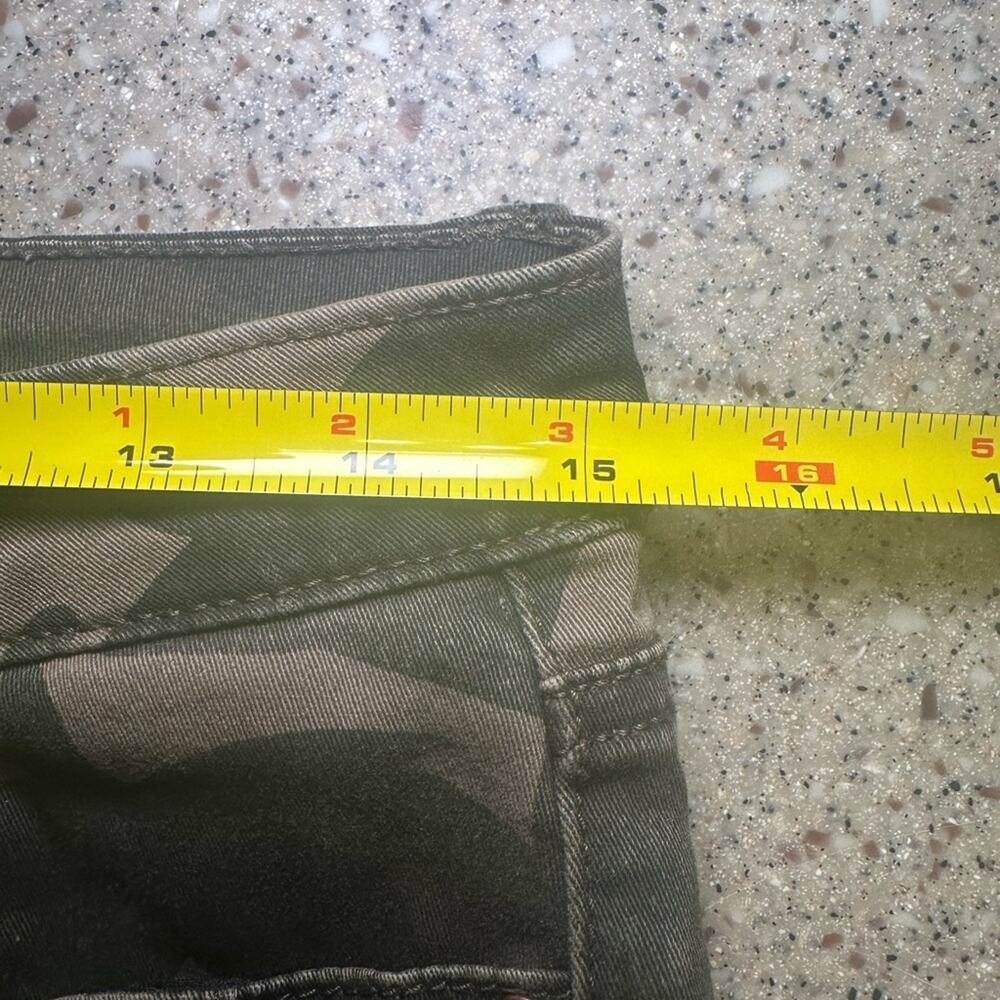Altar’d State Size 27 Camo Jeans Skinny Leg - Picture 7 of 8